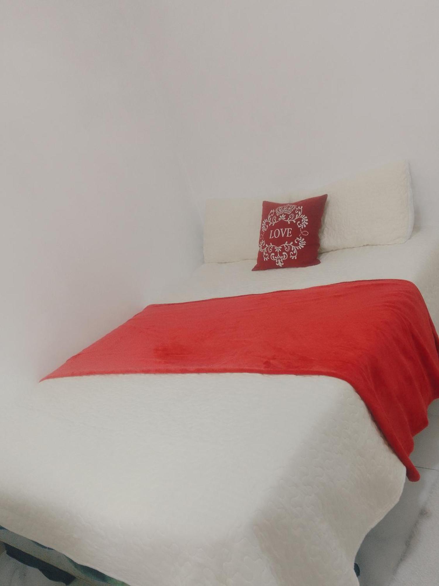 Lovely Heaven Lodge East London Bagian luar foto